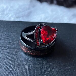 Heart-Shaped Red Gemstone and Carbon Fiber Red Ring